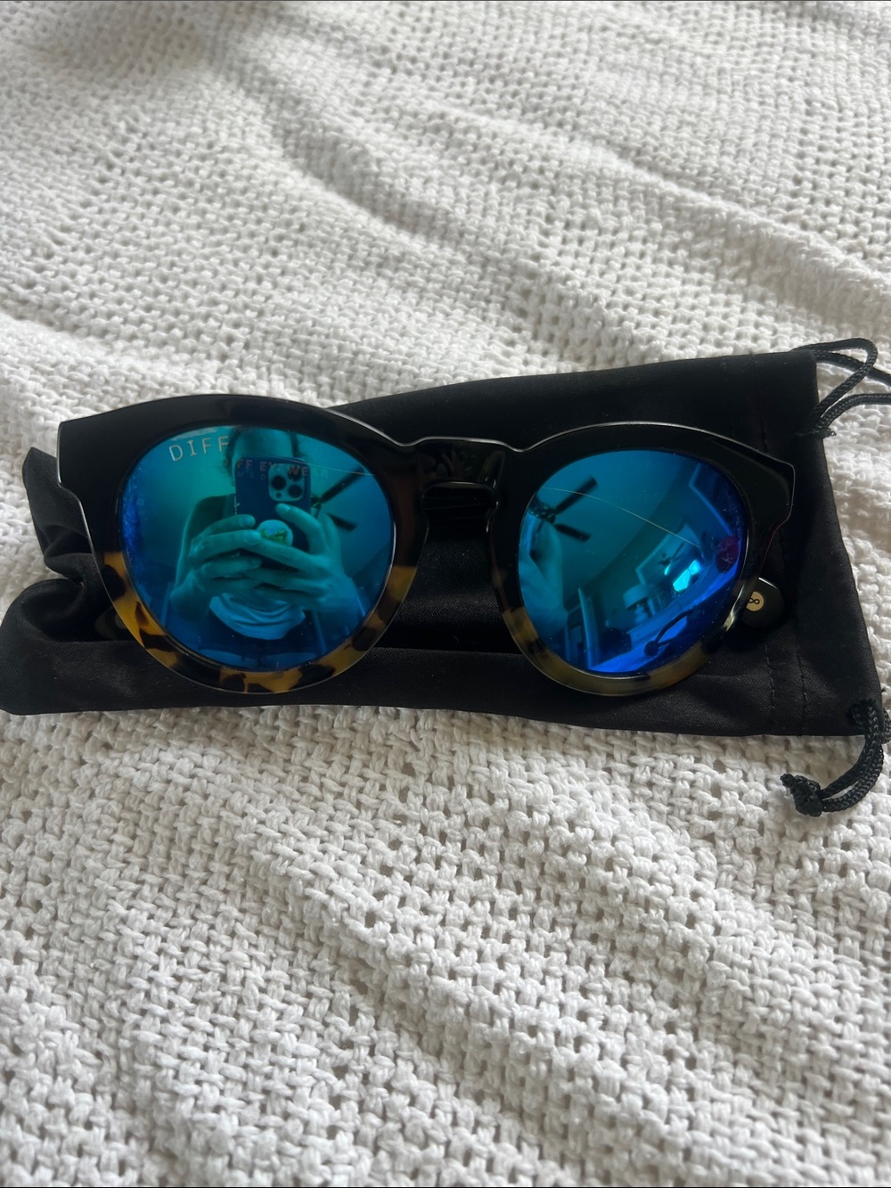 Diff Eyewear Tortoiseshell Frame Sunglasses with Blue Mirrored Lenses